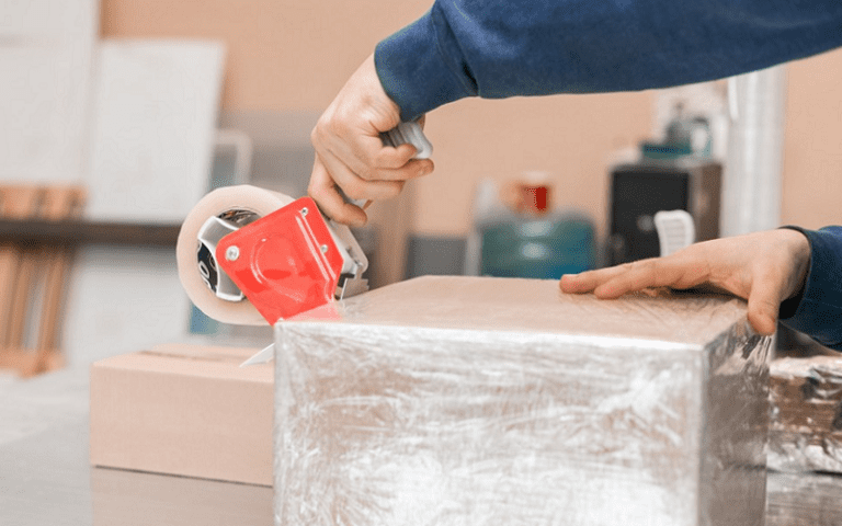 mail forwarding small business image